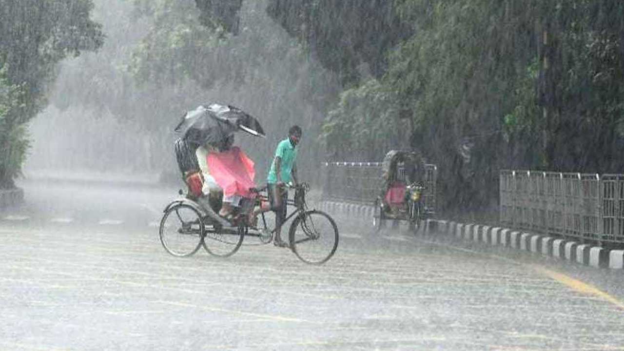 আটটি বিভাগেই বৃষ্টি হতে পারে