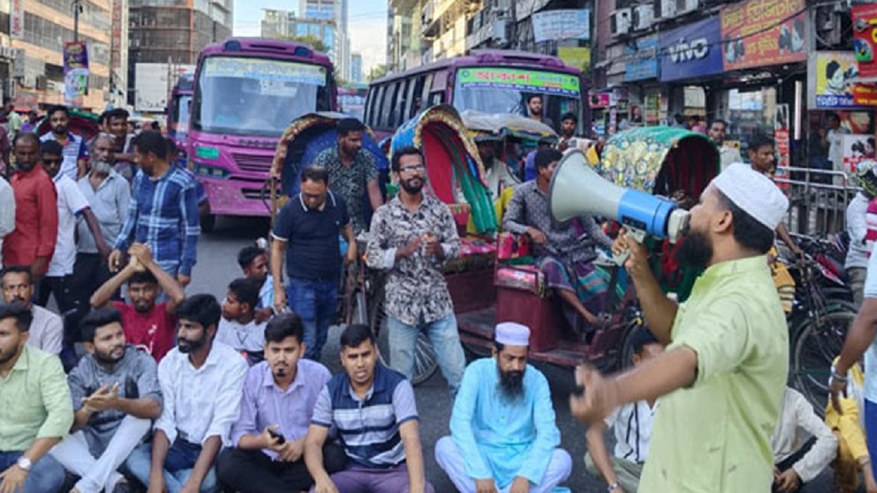 পল্টন মোড় অবরোধ