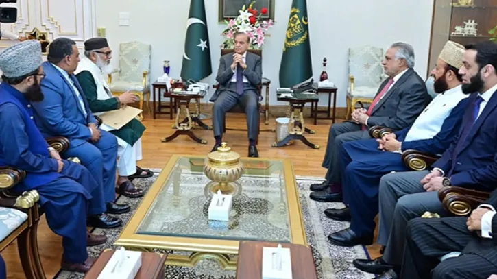 বৃহস্পতিবার (১১ সেপ্টেম্বর) সকালে পাকিস্তানের ইসলামাবাদে পিএম হাউজে উভয়ের এ সাক্ষাৎ অনুষ্ঠিত হয়