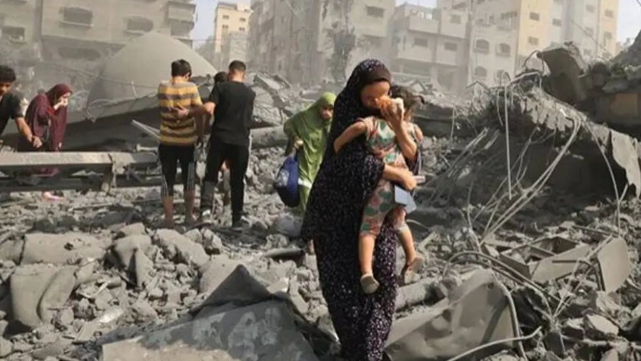 অবরুদ্ধ গাজায় প্রতিদিন হত্যাযজ্ঞ চালাচ্ছে ইসরাইল