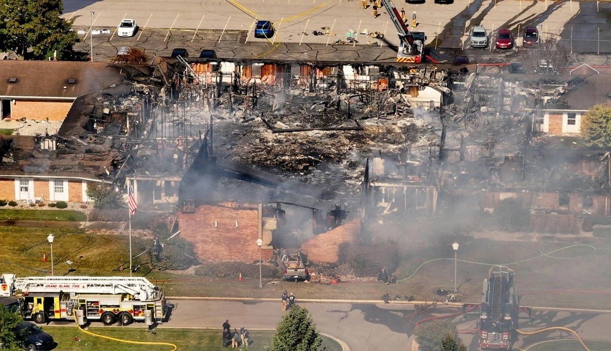 মিশিগান অঙ্গরাজ্যের গ্র্যান্ড ব্ল্যাঙ্ক টাউনশিপে এক গির্জায় ভয়াবহ বন্দুক হামলার ঘটনা ঘটে।