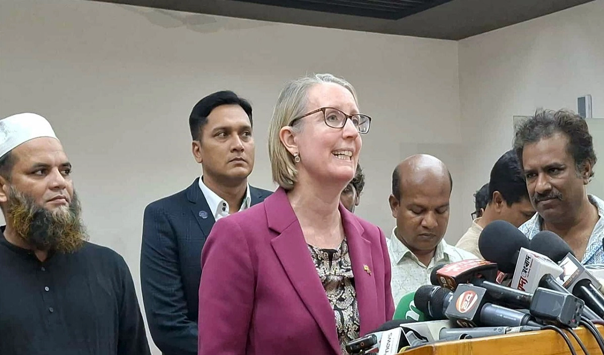 ব্রিটিশ হাইকমিশনার সারাহ কুক