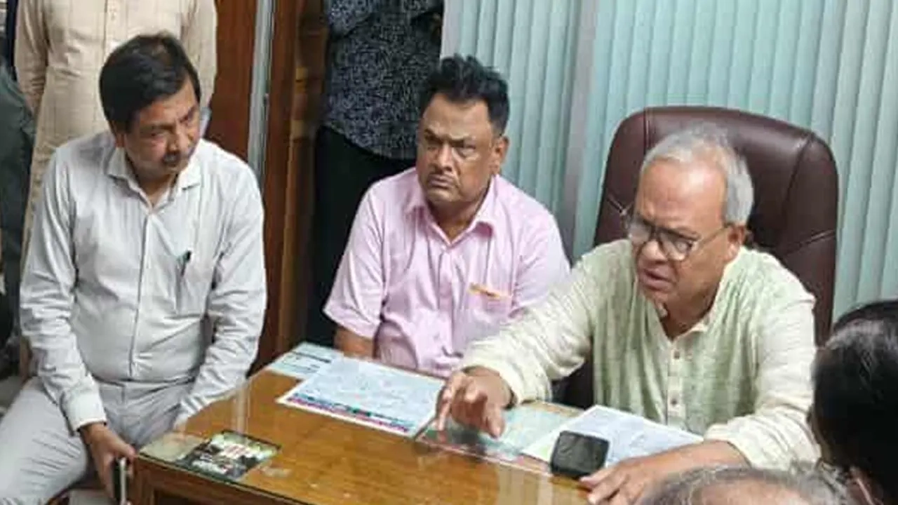 বিএনপির সিনিয়র যুগ্ম মহাসচিব অ্যাডভোকেট রুহুল কবির রিজভী