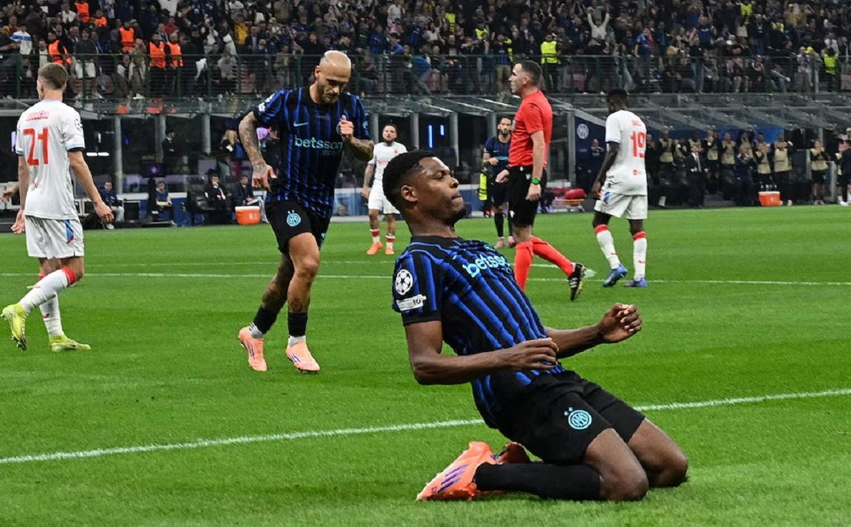 সানসান সিরোতে চ্যাম্পিয়ন্স লিগের ম্যাচে ইন্টার মিলান ৩-০ ব্যবধানে স্লাভিয়াকে হারিয়েছে।