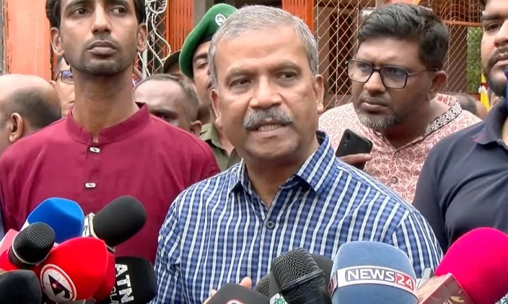 আইন উপদেষ্টা অধ্যাপক আসিফ নজরুল