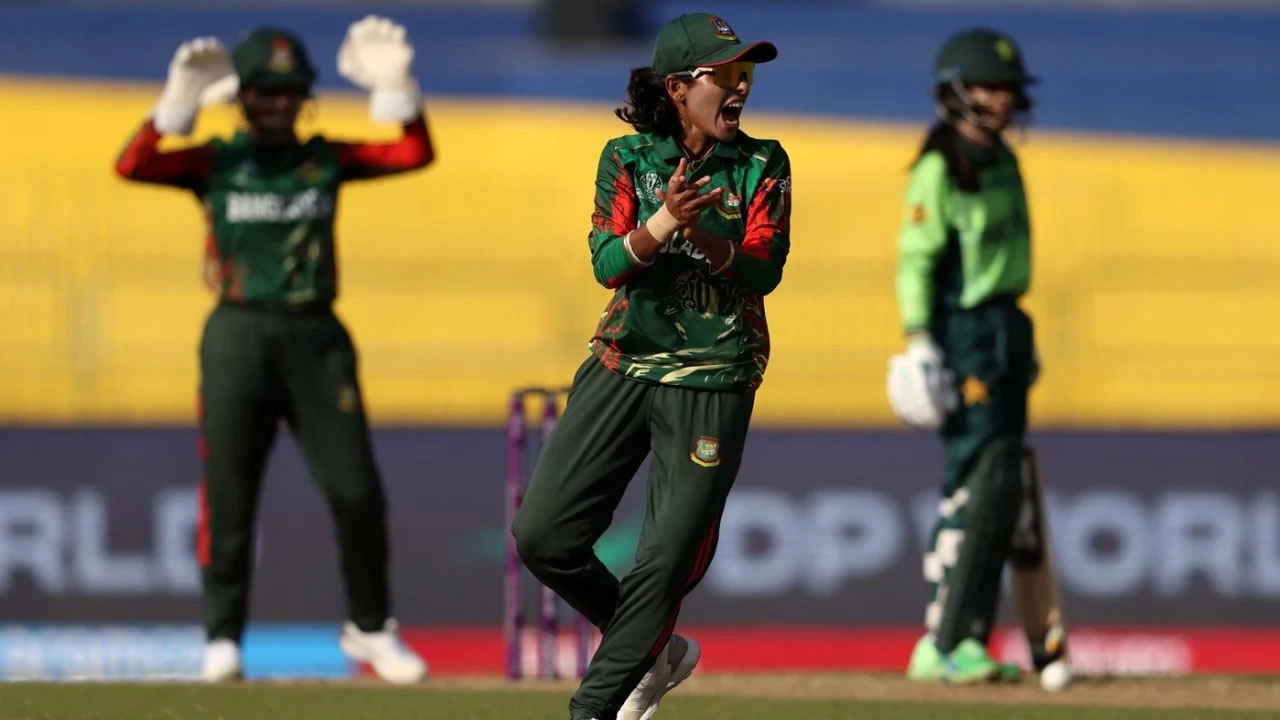 পাকিস্তানকে অল্পতেই বেঁধে ফেললো বাংলাদেশ