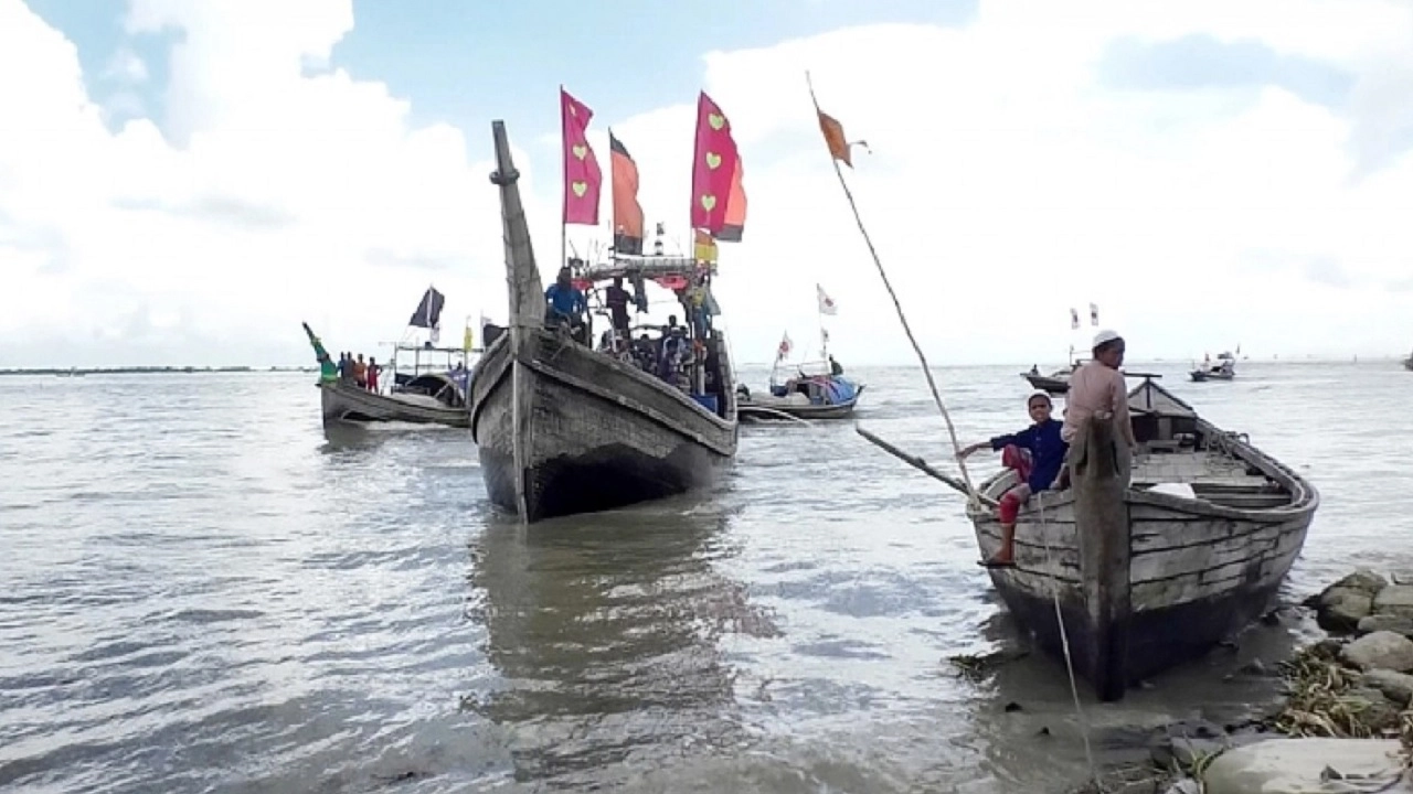 ইলিশ ধরায় ২২ দিনের নিষেধাজ্ঞা