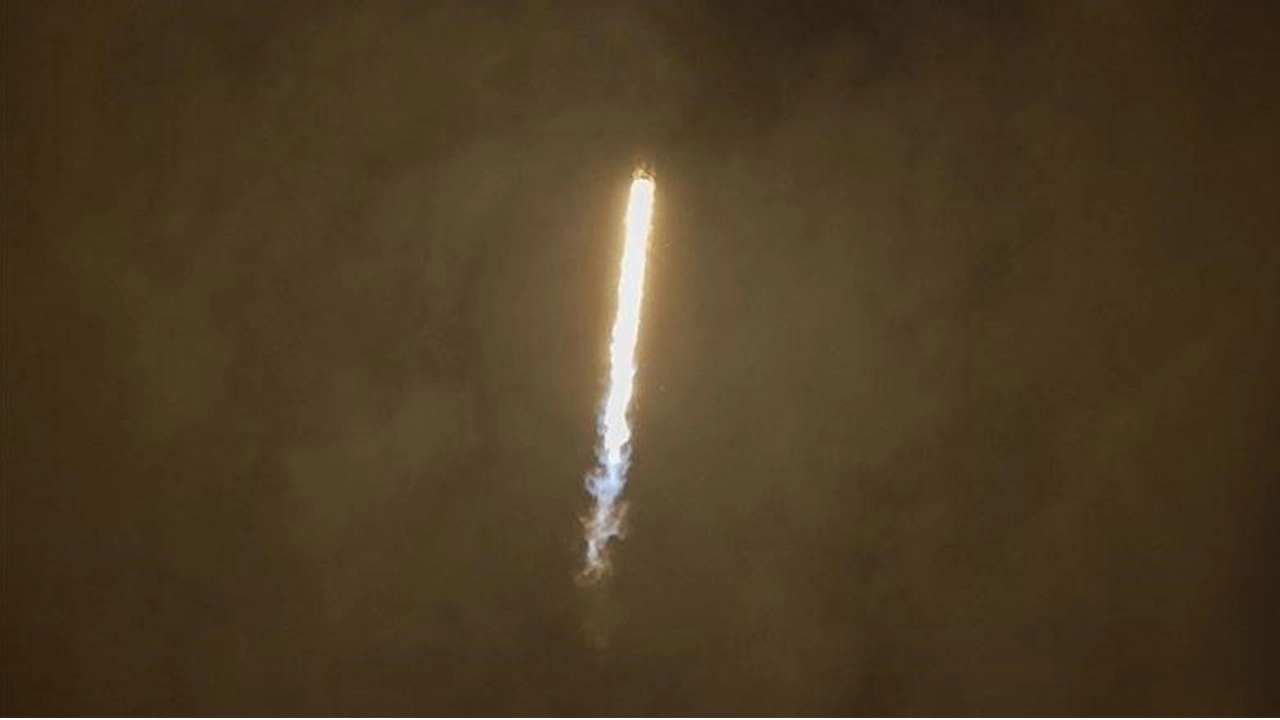 ইয়েমেনের বিদ্রোহী গোষ্ঠী হুতিরা  ব্যালিস্টিক ক্ষেপণাস্ত্র ছুড়েছে