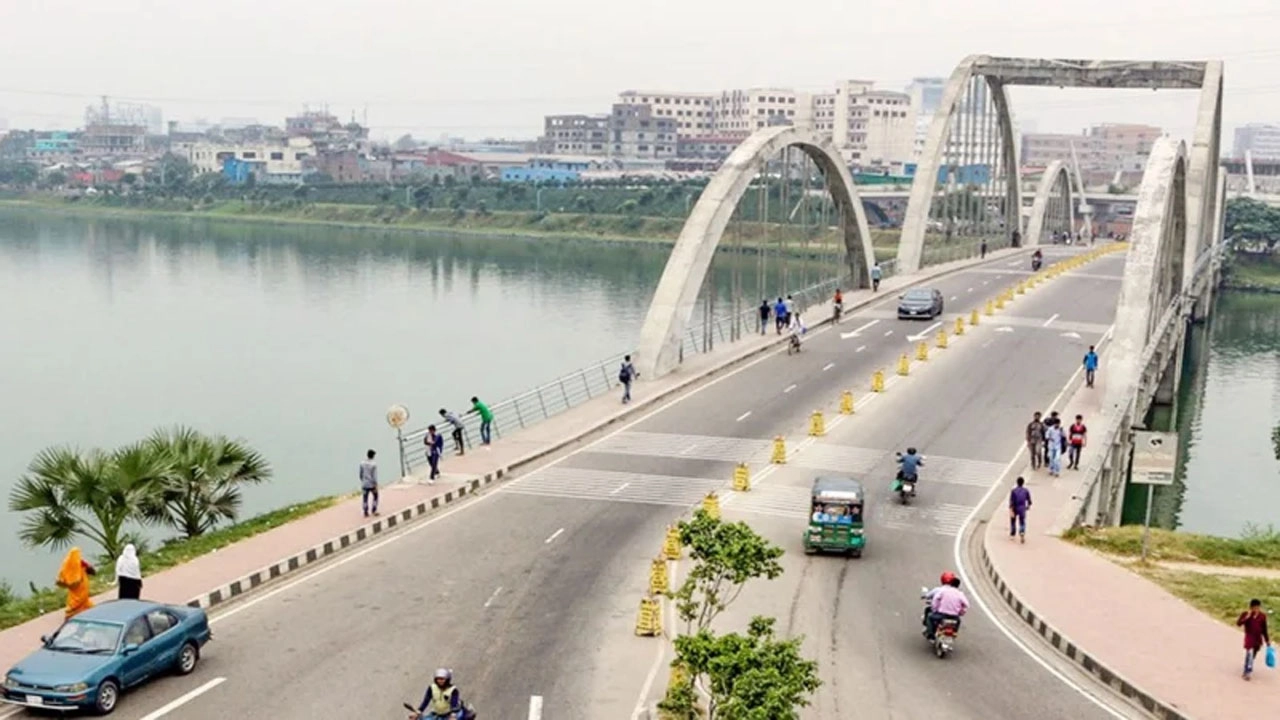 হাতিরঝিলে ছিনতাইকালে ২ জন আটক