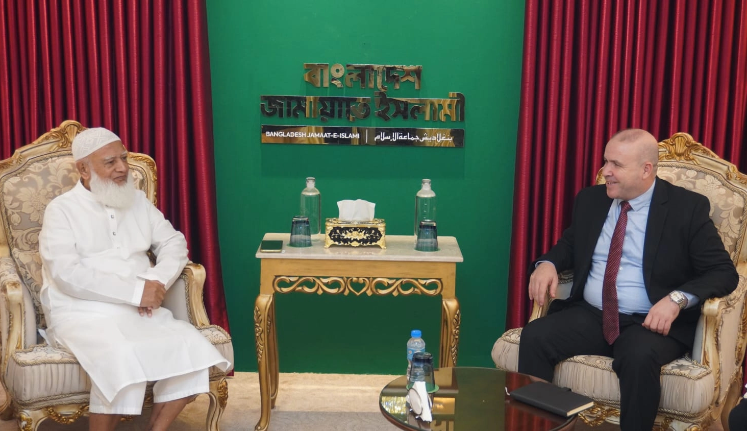 মায়াতের  আমির ডা. শফিকুর রহমানের সঙ্গে ঢাকায় নিযুক্ত আলজেরিয়ার রাষ্ট্রদূত মি. আবদেল ওহাব সাইদানি সাক্ষাৎ