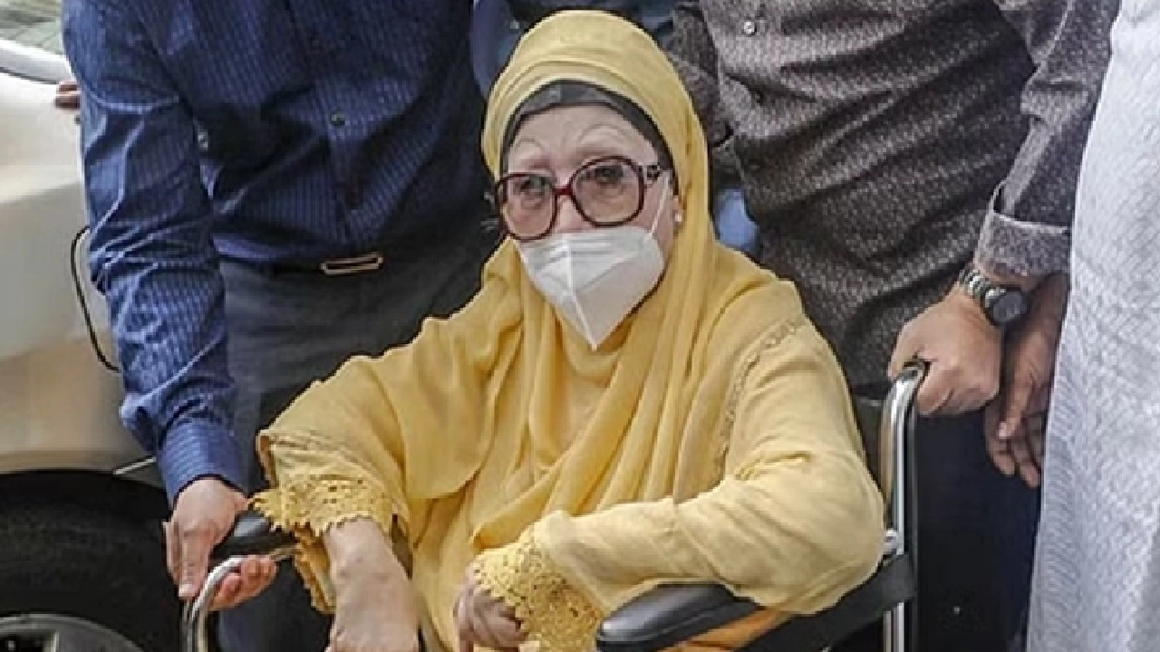 সাবেক প্রধানমন্ত্রী ও বিএনপি চেয়ারপারসন খালেদা জিয়া