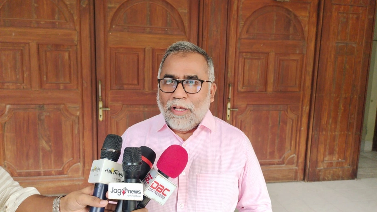 ইসলামী বিশ্ববিদ্যালয়ের (ইবি) উপাচার্য অধ্যাপক ড. নকীব মোহাম্মদ নসরুল্লাহ