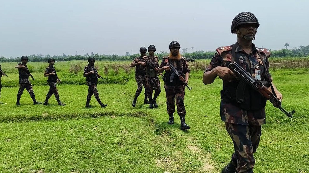 আখাউড়া সীমান্তে ‘রেড অ্যালার্ট’ জারি