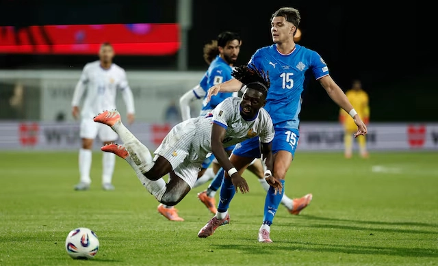 ফ্রান্সকে রুখে দিয়ে বিশ্বকাপের আশা বাঁচিয়ে রাখল আইসল্যান্ড