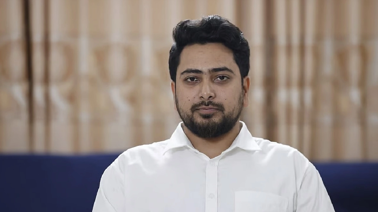 জাতীয় নাগরিক পার্টির (এনসিপি) আহ্বায়ক নাহিদ ইসলাম