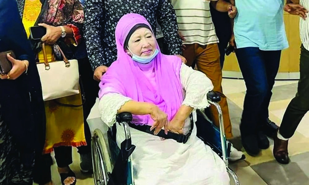 বিএনপি চেয়ারপারসন বেগম খালেদা জিয়া