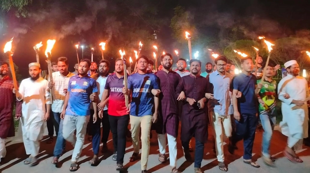 ইবিতে মশাল মিছিল