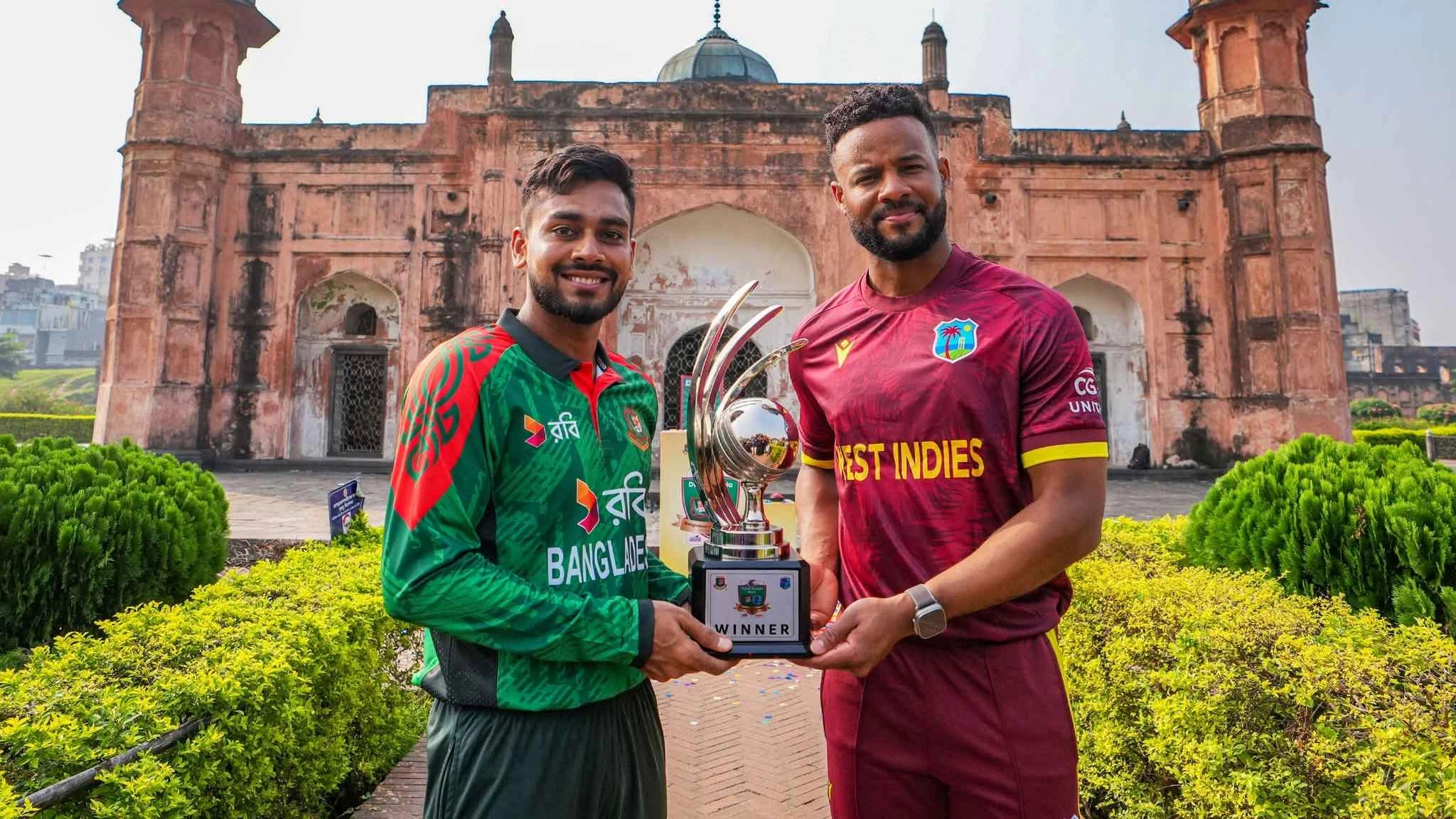 শাই হোপ ও মেহেদী মিরাজ