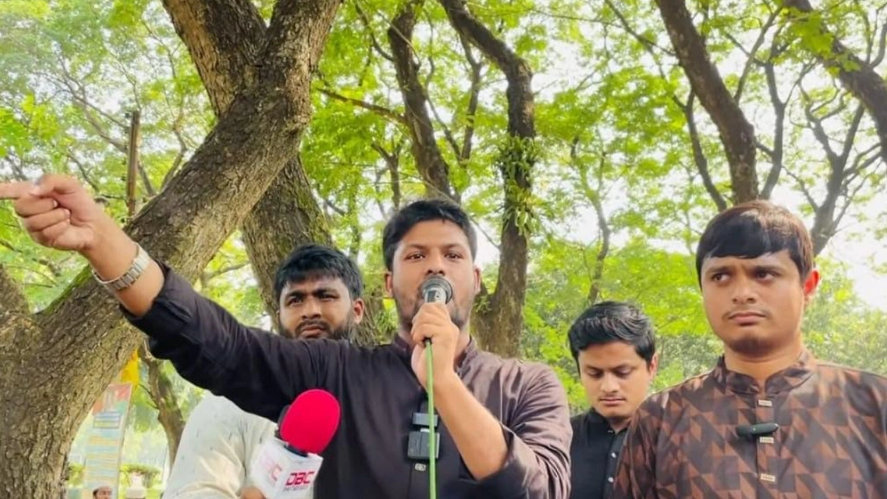 ইসলামী ছাত্রশিবির ইবি শাখার সভাপতি মাহমুদুল হাসান। 