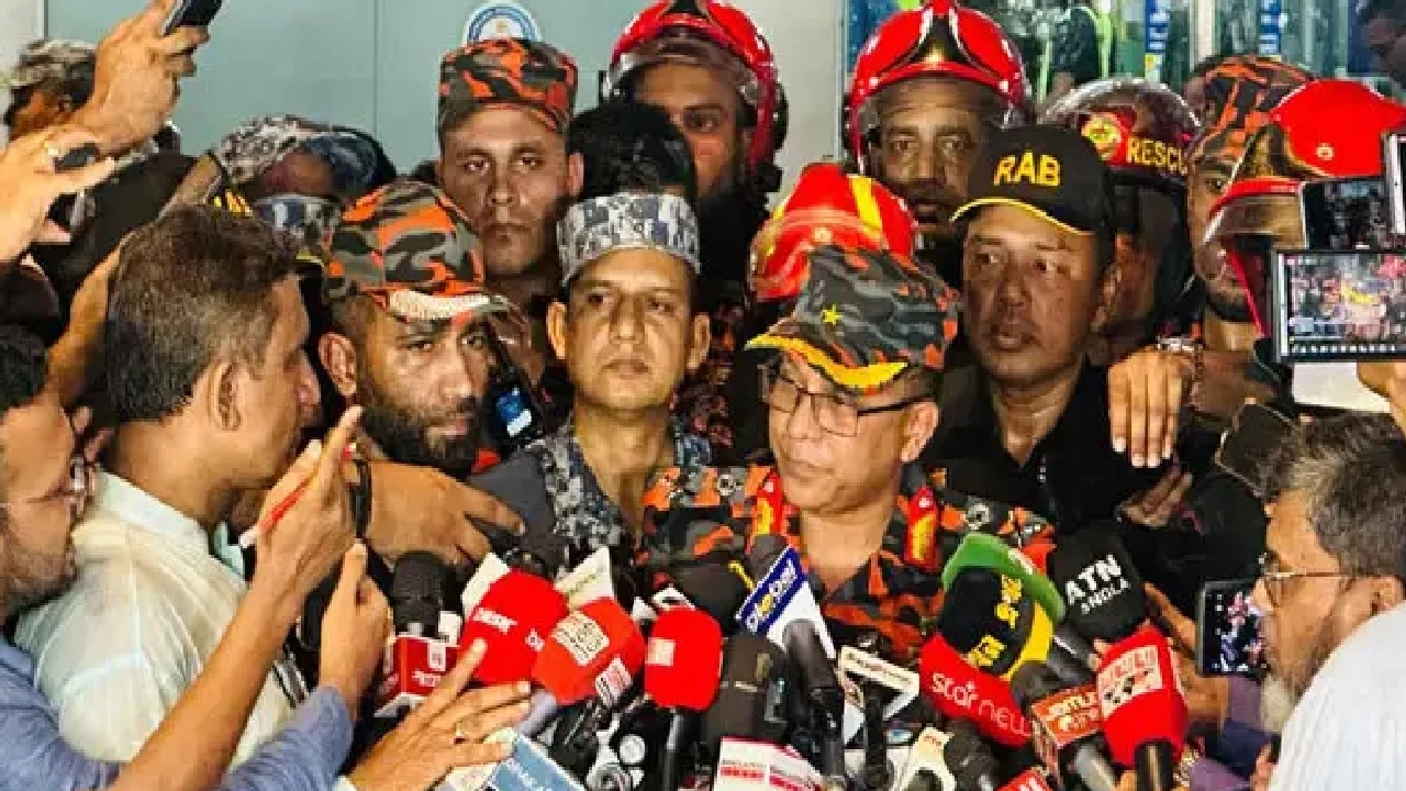 ফায়ার সার্ভিসের মহাপরিচালক ব্রিগেডিয়ার জেনারেল মোহাম্মদ জাহেদ কামাল