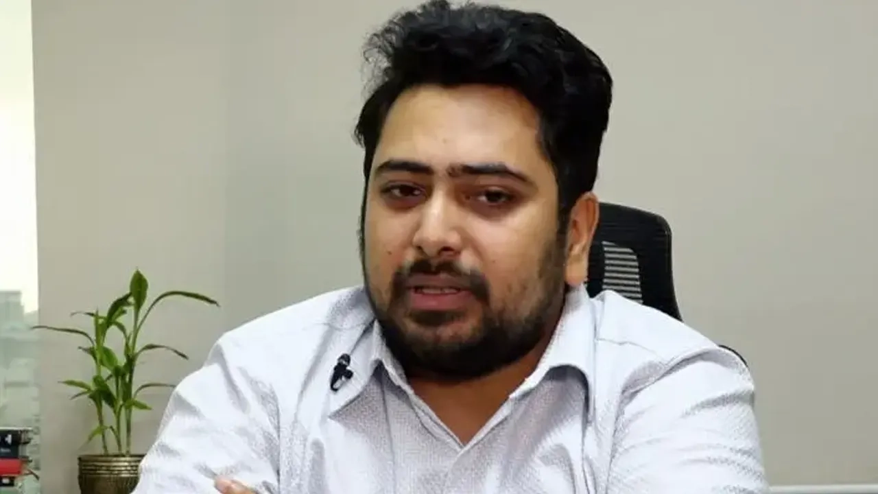 জাতীয় নাগরিক পার্টি বা এনসিপির আহ্বায়ক নাহিদ ইসলাম