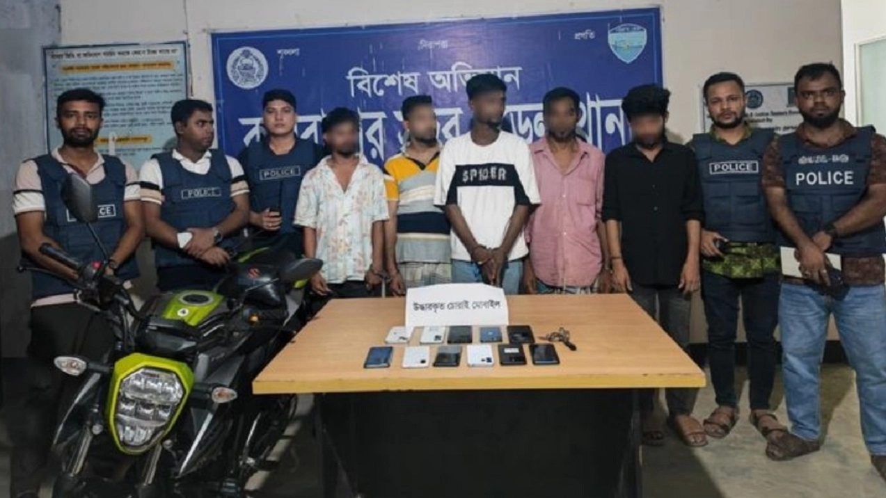 পুলিশের হাতে গ্রেপ্তার পাঁচজন