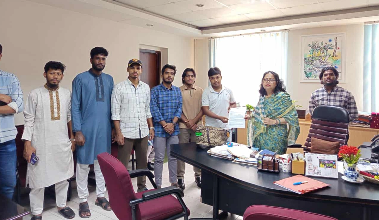 ২৪-এর গণঅভ্যুত্থানে ইন্ধনদাতা কর্মকর্তাদের বিরুদ্ধে ব্যবস্থা নিতে উপ-উপাচার্য বরাবর স্মারকলিপি প্রদান  