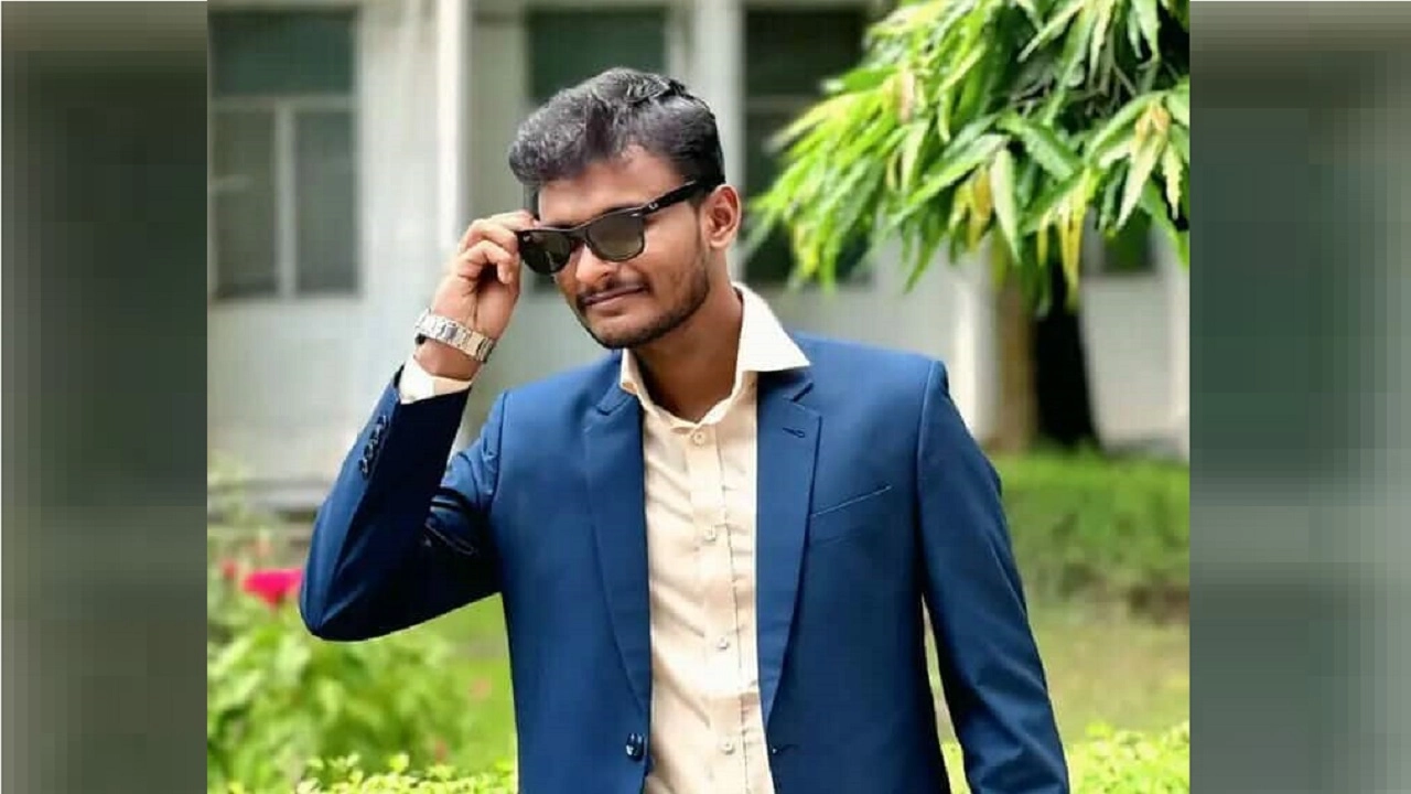 ঢাবি শিক্ষার্থী রিয়াদ হাসান