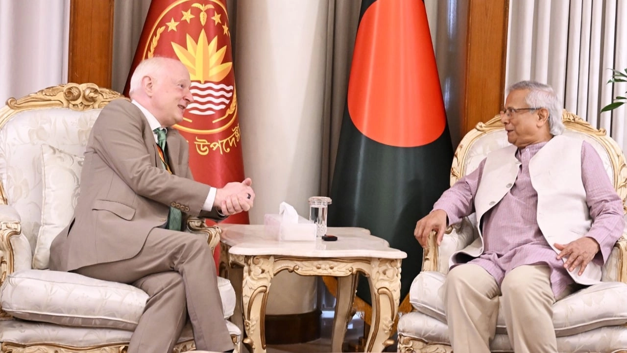 প্রধান উপদেষ্টা সঙ্গে বনিযুক্ত জার্মান রাষ্ট্রদূত ড. রুডিগার লোটজের সৌজন্য সাক্ষাৎ