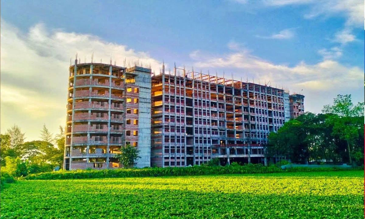 ইবিতে নির্মাণাধীন প্রকপ্লের কাজ নির্ধারিত সময়ে শেষ করার নির্দেশ উপাচার্যের 
