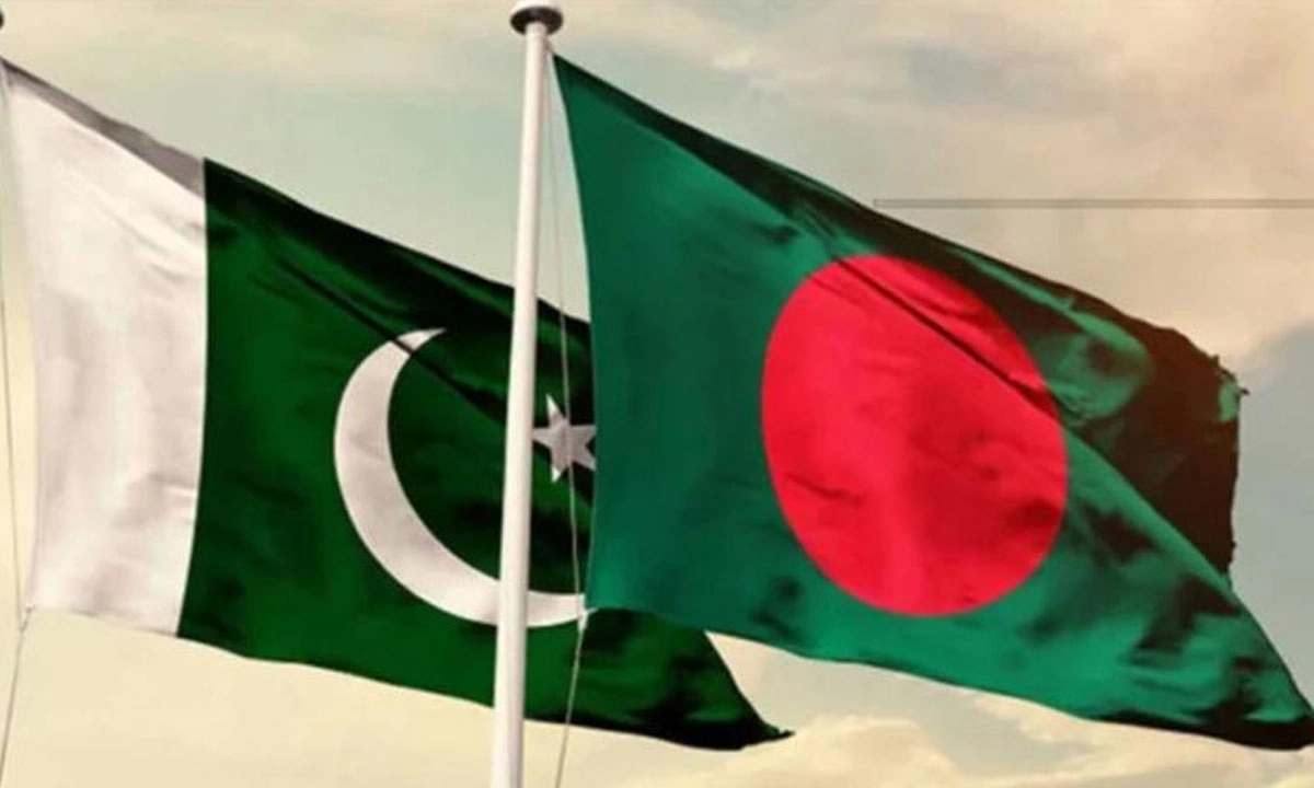 বাংলাদেশ-পাকিস্তানের পতাকা