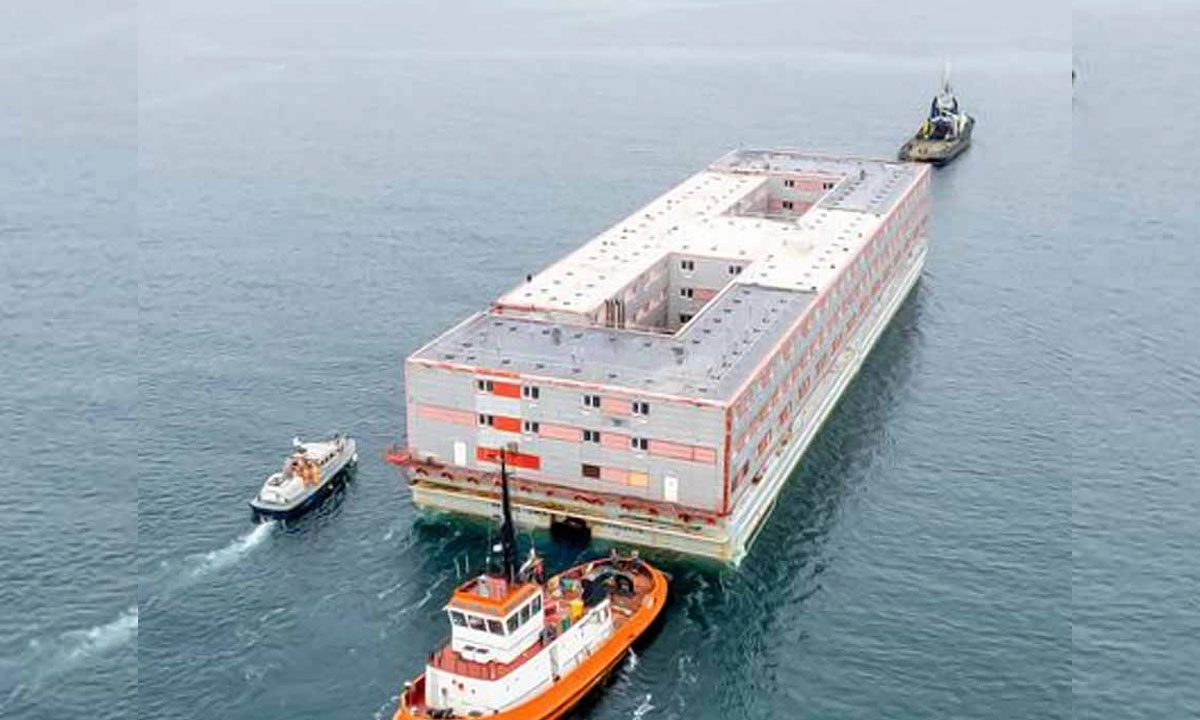 ছোট ছোট কুঠুরি, বিপজ্জনক সব নিয়ম