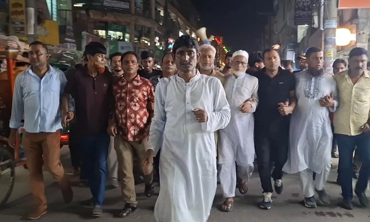 ফরহাদ ইকবালের লিফলেট বিতরণ