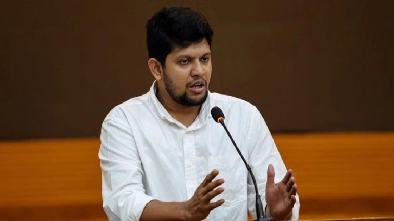 তথ্য উপদেষ্টা মাহফুজ আলম