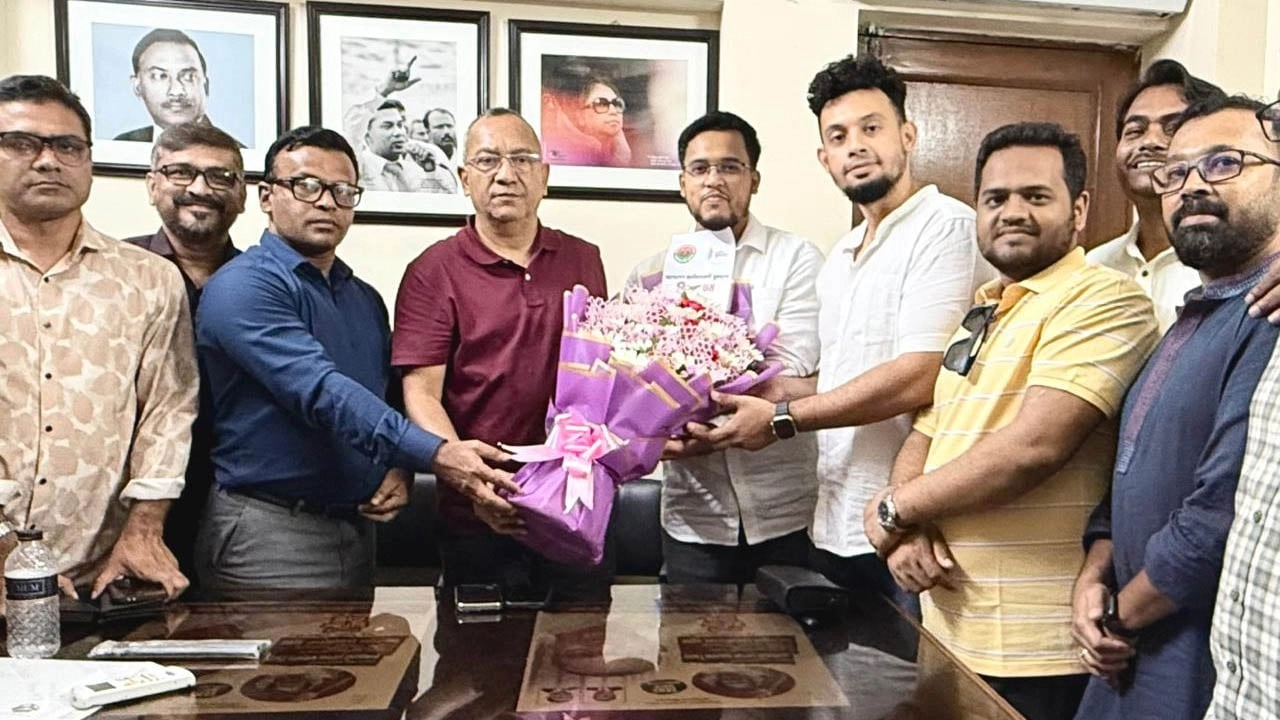 যুবদল ও যুবশক্তির নেতৃবৃন্দের শুভেচ্ছা বিনিময়।