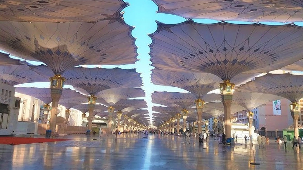 মসজিদে নববীর ছাতা