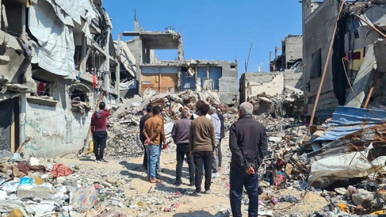 ইসরাইলি সেনাবাহিনী গাজায় বিমান হামলা চালানোর পরের দৃশ্য