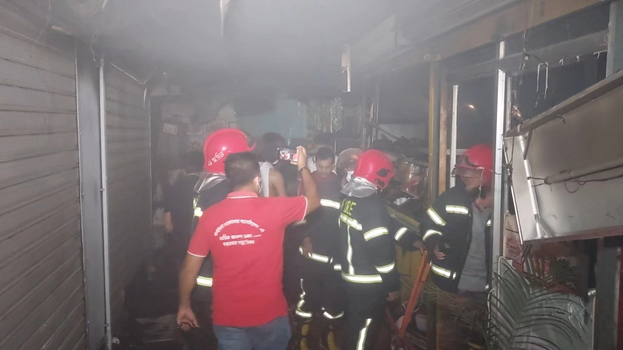 উদ্ধার তৎপরতা