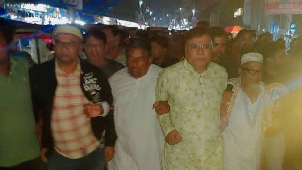 খালেদা জিয়াকে প্রার্থী ঘোষণায় আনন্দ মিছিল