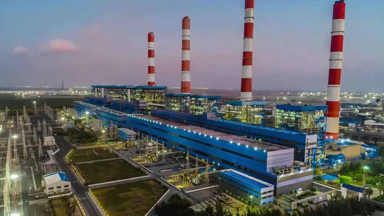 আদানি পাওয়ার স্টেশন-ফাইল ছবি