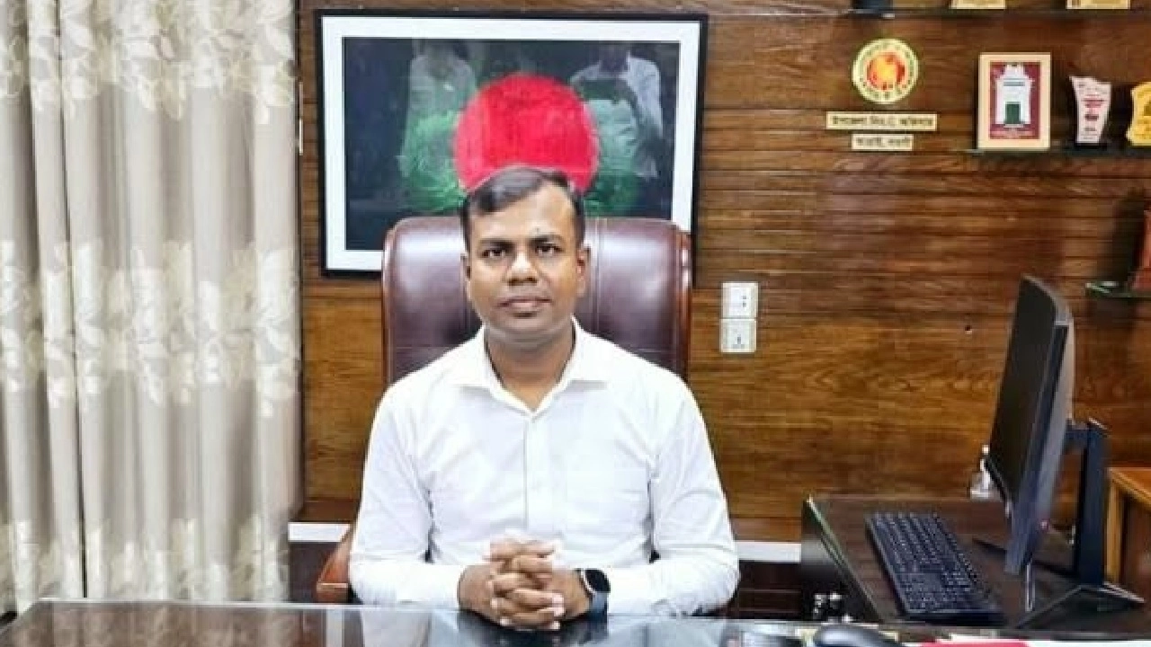 সরকারি কর্মকর্তা মো. কামাল হোসেন