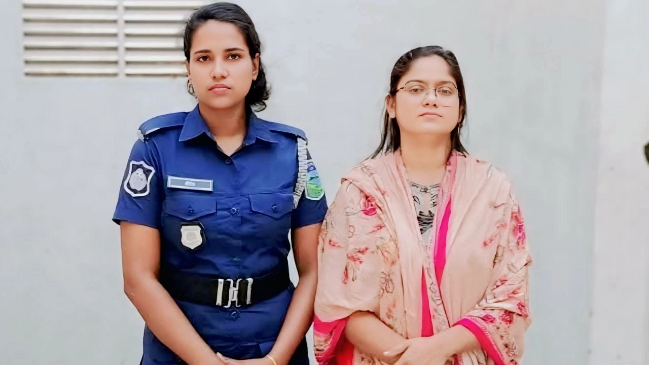 নিষিদ্ধ ঘোষিত সংগঠন কেন্দ্রীয় ছাত্রলীগের সহসভাপতি জেসমিন আরা রুমা গ্রেপ্তার