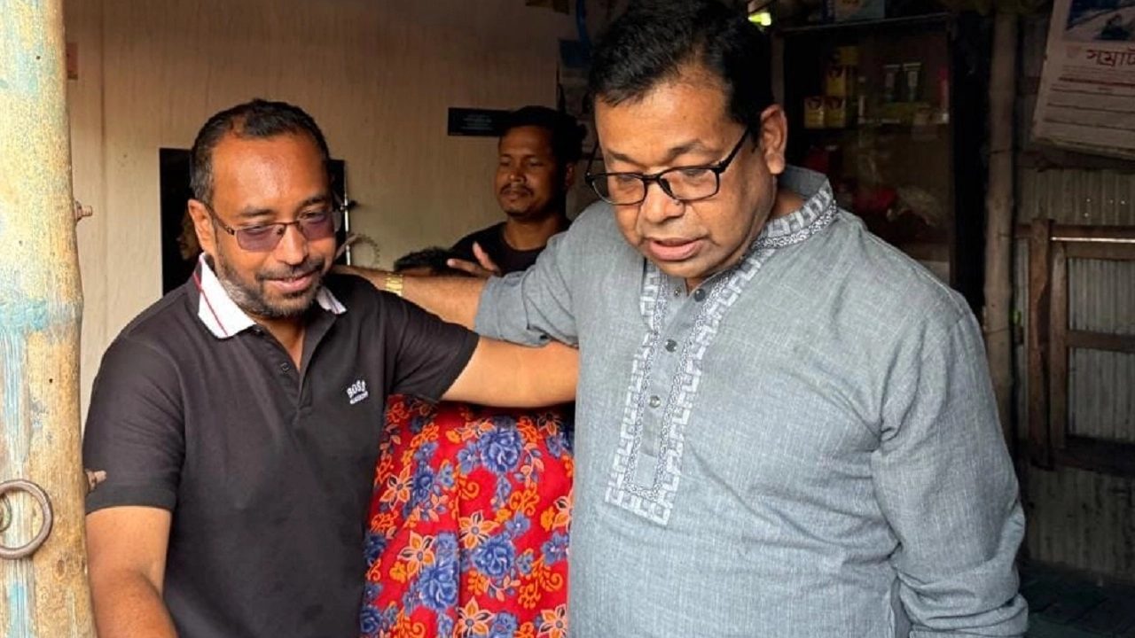 স্বনামধন্য ও সুপরিচিত গায়ক মনির খান