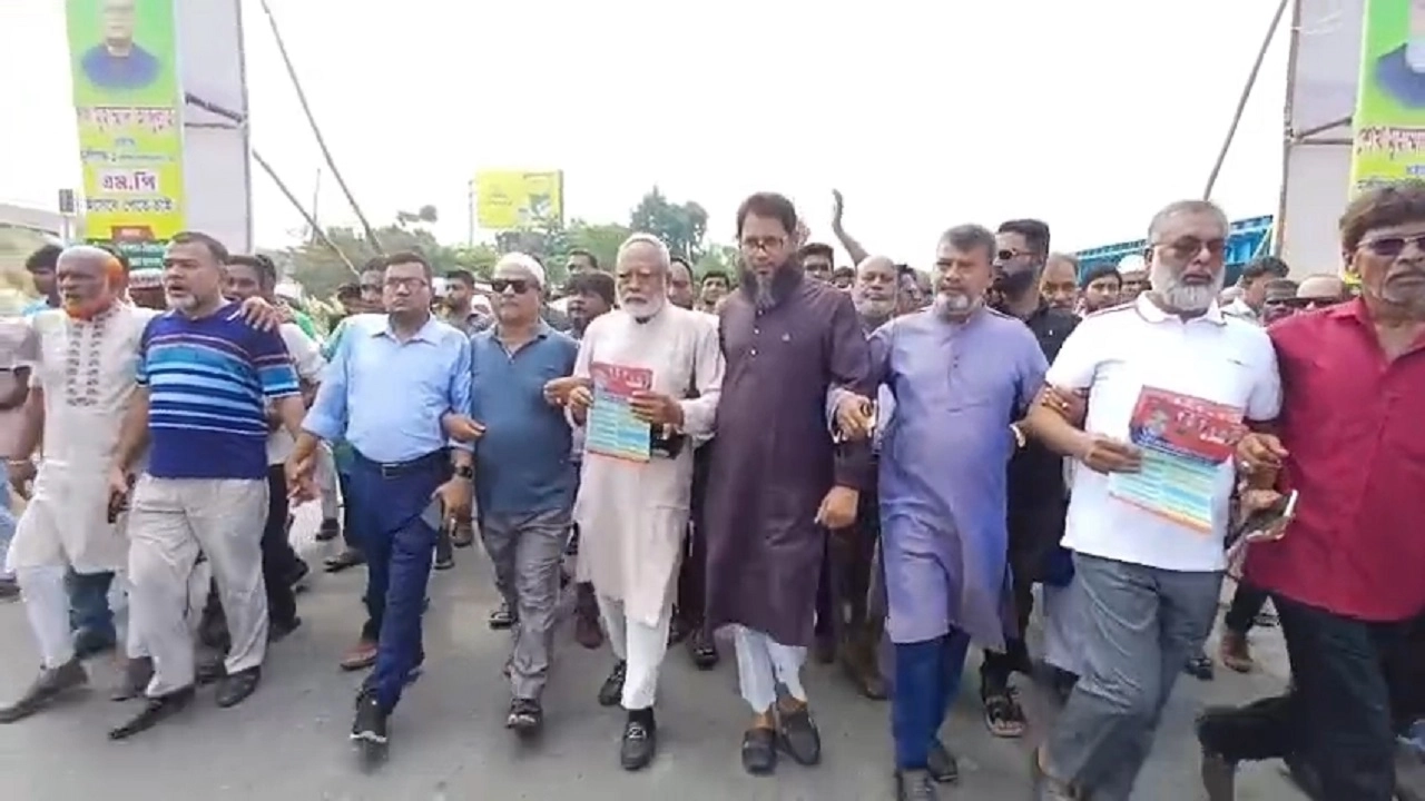 মুন্সীগঞ্জ-১ আসনে বিএনপির মনোনয়ন পুনর্বিবেচনার দাবিতে শ্রীনগরে বিক্ষোভ ও প্রতিবাদ সমাবেশ। ছবি: এনপিবি