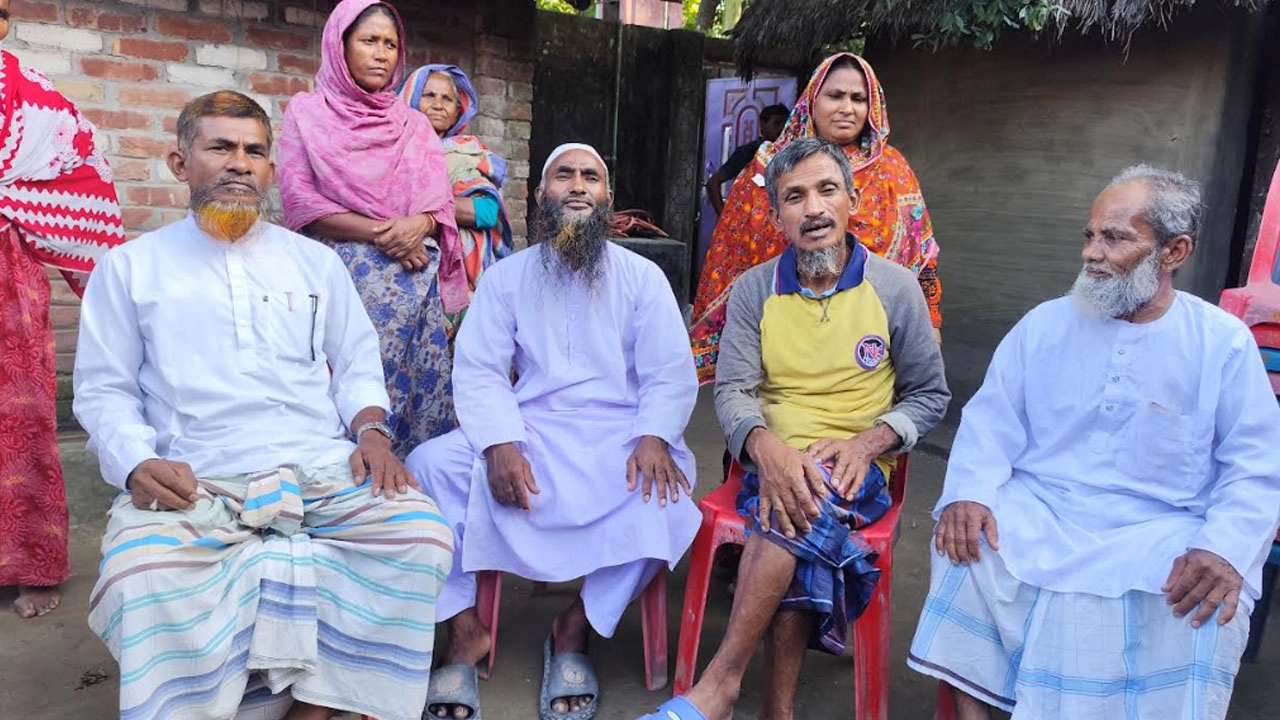 ১২ বছর পর ঘরে ফিরলেন ঠাকুরগাঁওয়ের নিখোঁজ আমিরুল