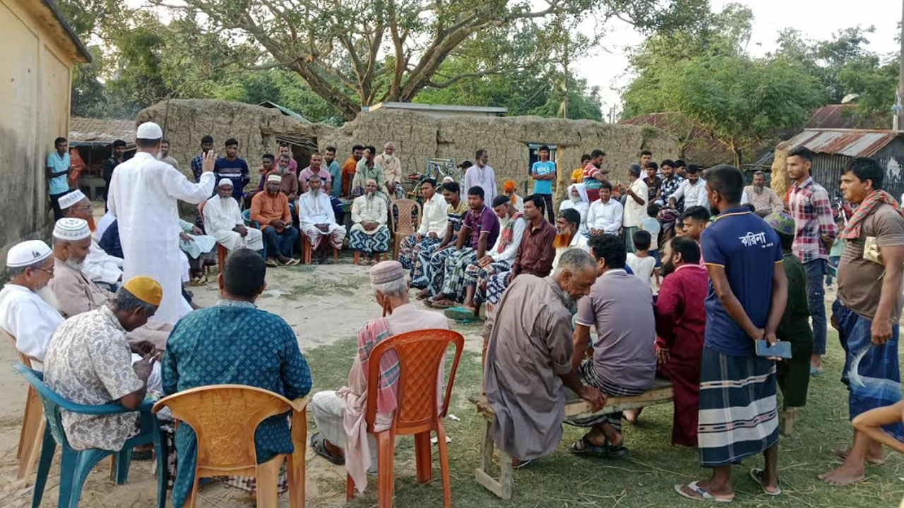 চাঁপাইনবাবগঞ্জে বিএনপির ২৮ নেতাকর্মীর জামায়াতে যোগদান