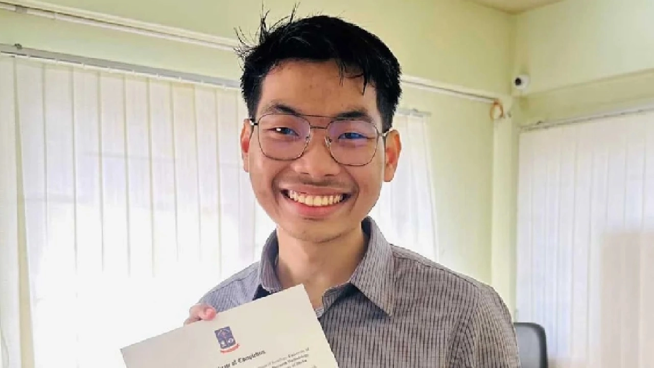 ডাকসু সদস্য সর্ব মিত্র চাকমা