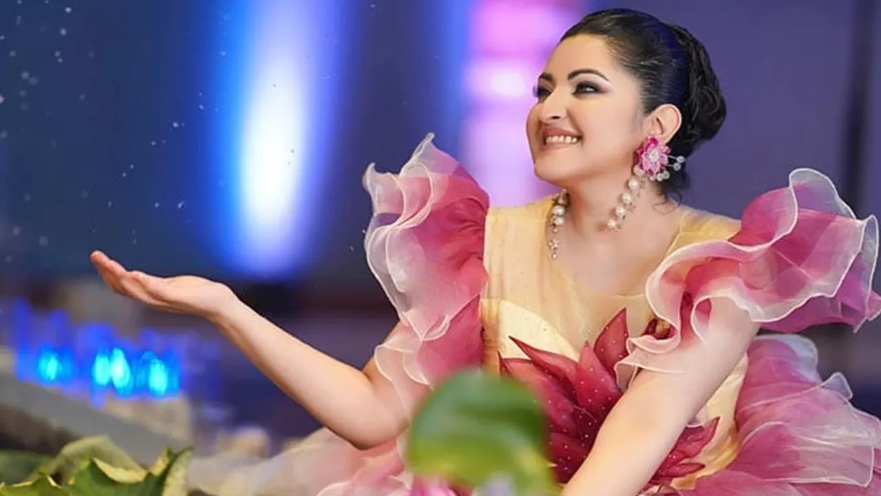 অভিনেত্রী পরীমণি