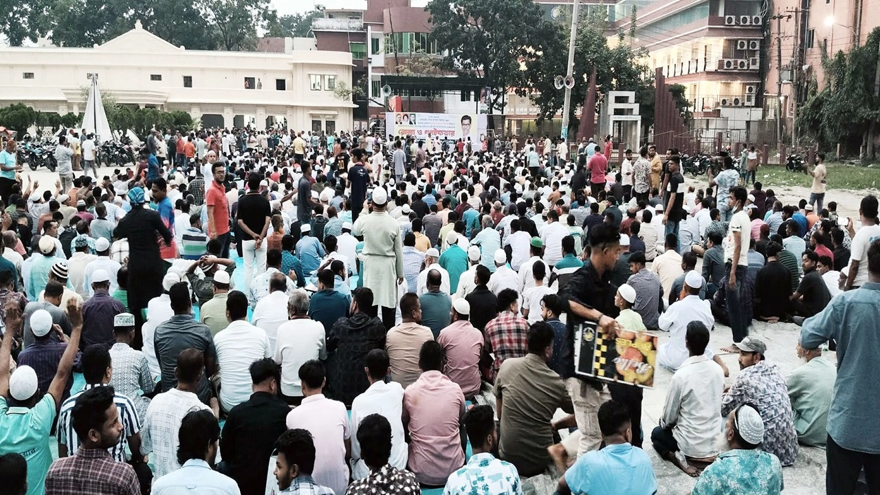 গণ-ইফতার ও দোয়া মাহফিল