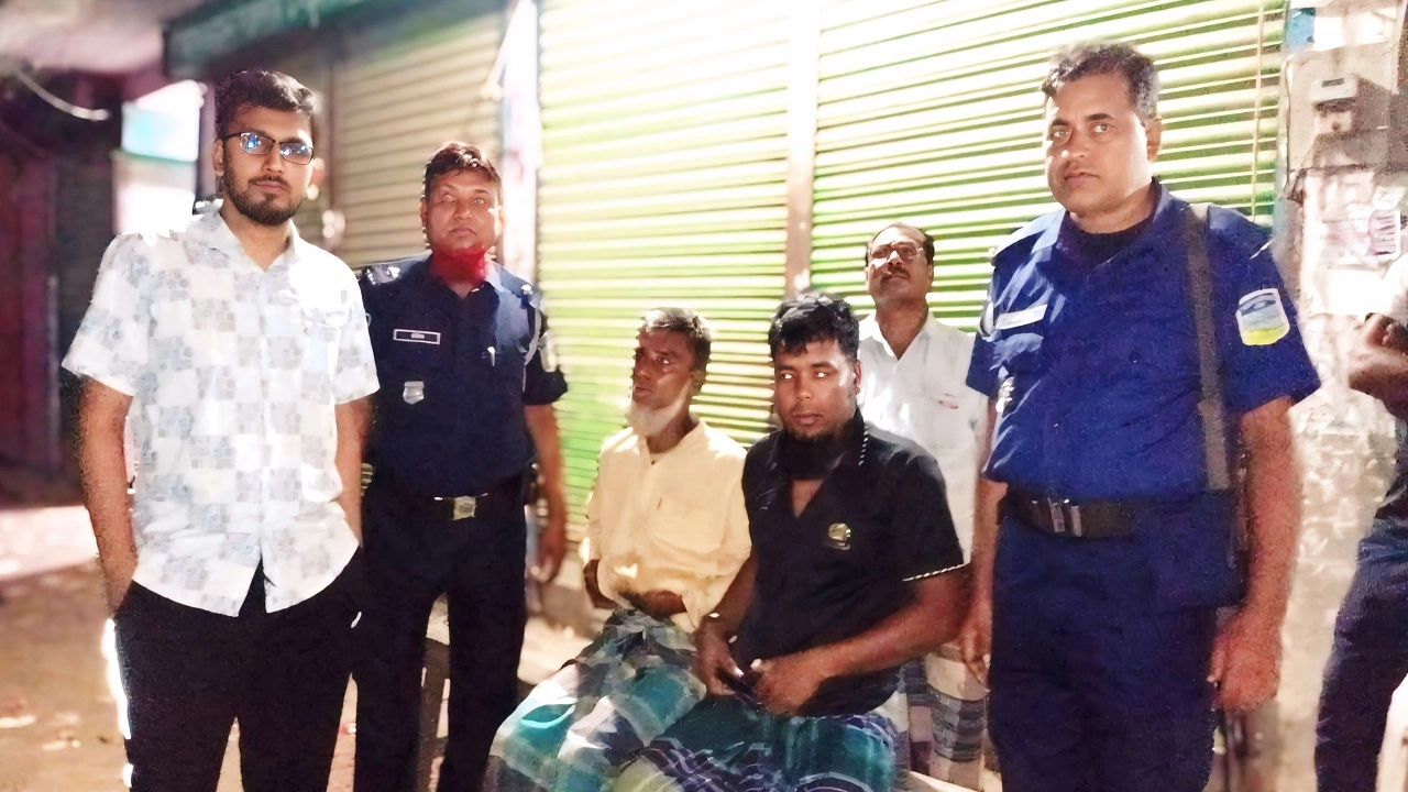 অবৈধভাবে ড্রেজার মেশিনের মাধ্যমে বালু উত্তোলনের অভিযোগে ২ জনকে কারাদণ্ড